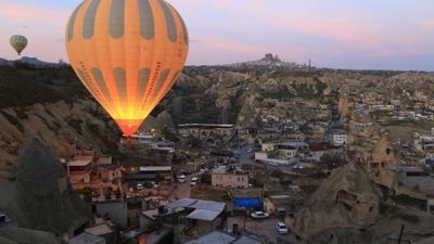 Kapadokya, Star Wars gibi b�y�leyici... �ngiliz gezgin Nev�ehir'i d�nyaya anlatt�