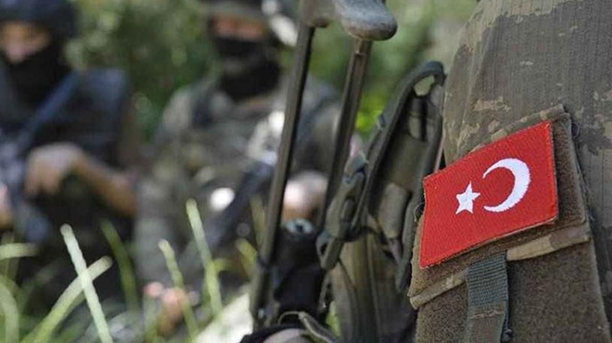 Karaman'da askeri ara devrildi: Yarallar var