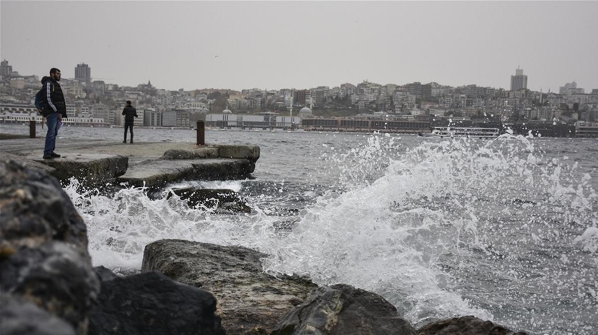 stanbul Valiliinden kuvvetli frtna uyars