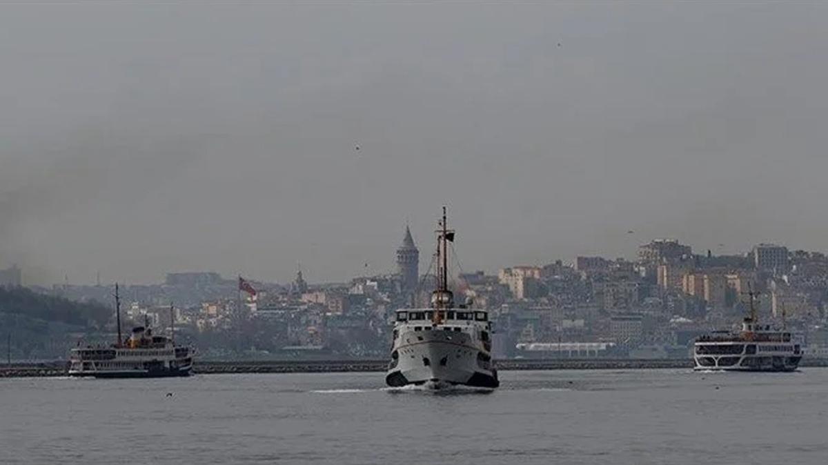 stanbul'da vapur seferlerine lodos engeli