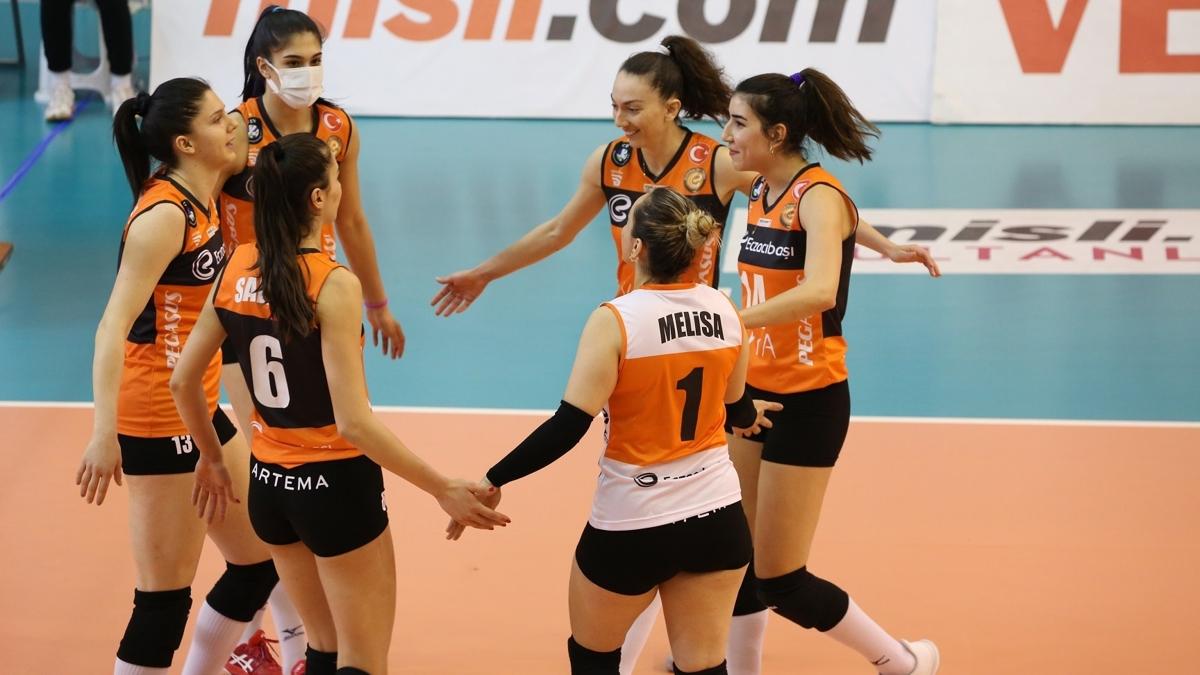 Eczacba en baarl 10 kulbn arasnda! Voleybolda byk gurur