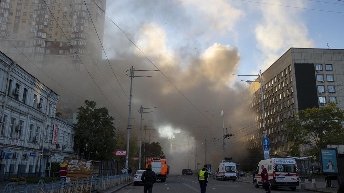 Kiev'de 10 insansz hava arac drld!