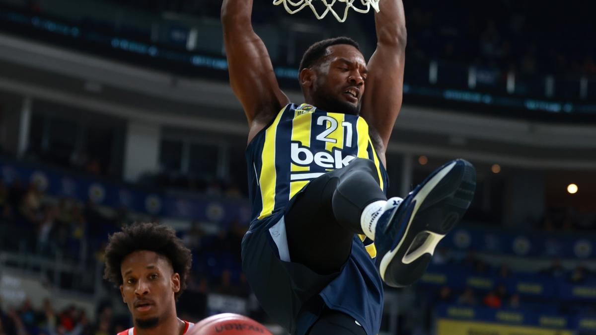 Dev msabakada kazanan Fenerbahe Beko! Anadolu Efes'i uzatmada geti