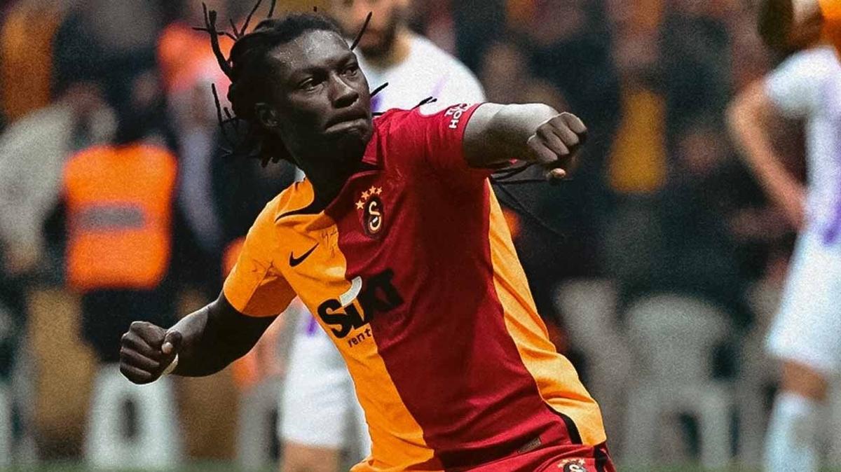 Galatasaray' ipten alan adam Bafetimbi Gomis! Eer olmasayd...