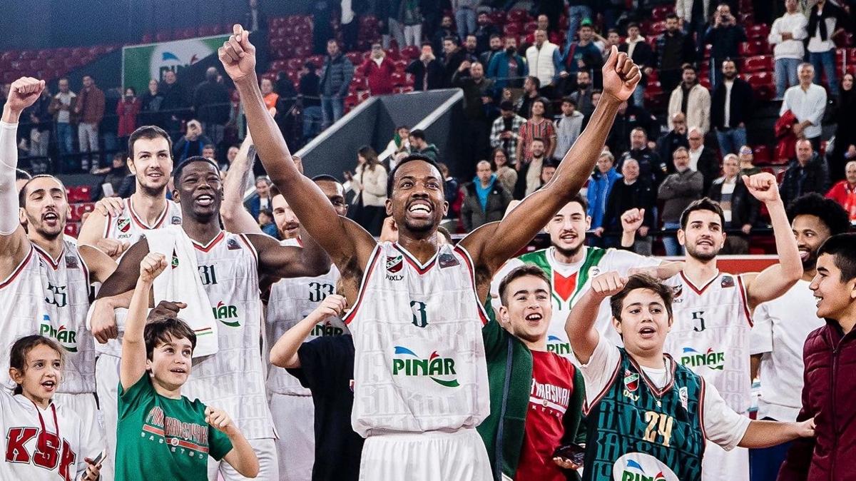 N'aptn Errick McCollum! 34 yanda kariyer rekorunu krd