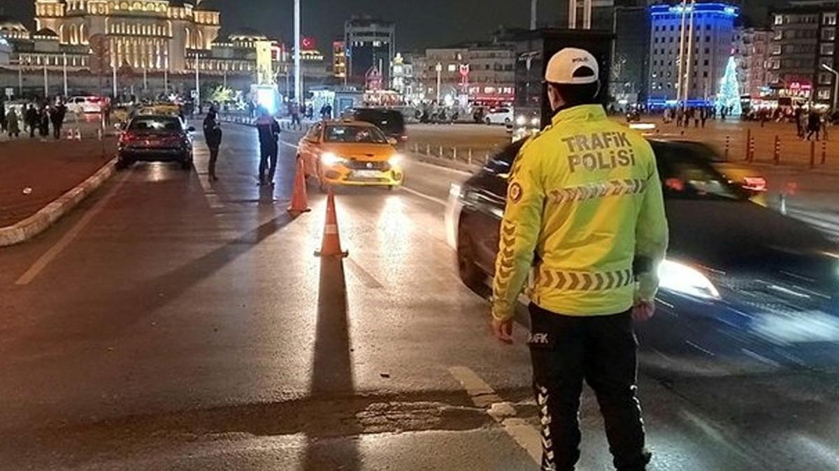 stanbul'da "Huzur" uygulamas: Helikopter destek verdi