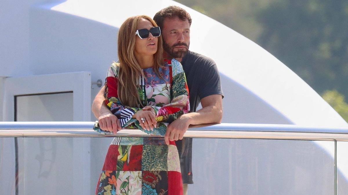 Jennifer Lopez ei Ben Affleck'i iltifat yamuruna tuttu: Canmn ii, benim kocam rya gibi!