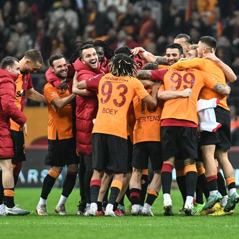 Galatasaray kald yerden devam ediyor