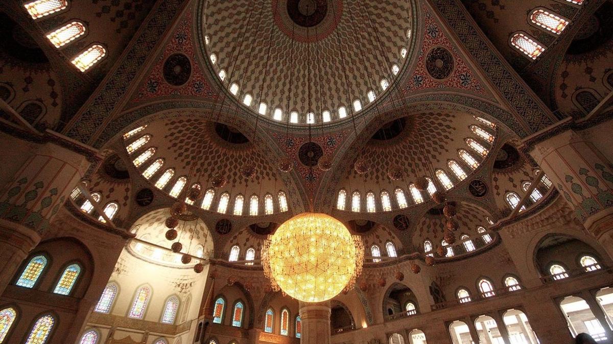 Yeni, farkl, dual, hadisli  aylar tebrik ve kutlama mesajlar ve szleri (Facebook, Instagram, Whatsapp)! Resimli  aylar mesajlar 2023...