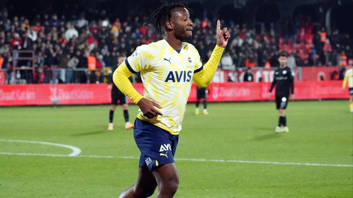 Michy Batshuayi: "nmzdeki haftalarda en iyi Fenerbahe'yi gstereceimizi dnyorum."