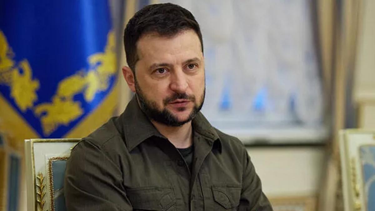 Zelenski istifalar kabul etti