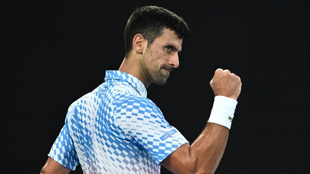 Novak Djokovic 2 saatte ii bitirdi! ampiyonlua iki ma kald