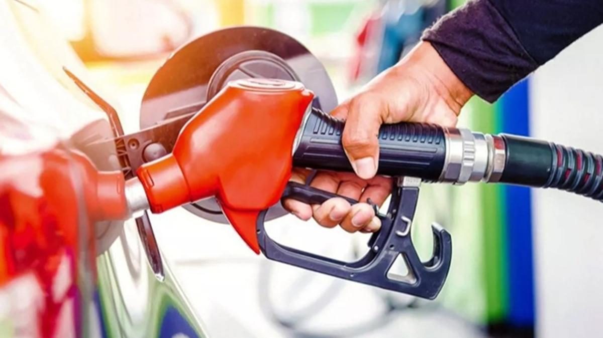 Son Dakika: Hem benzin hem motorin... Akaryaktta byk indirim