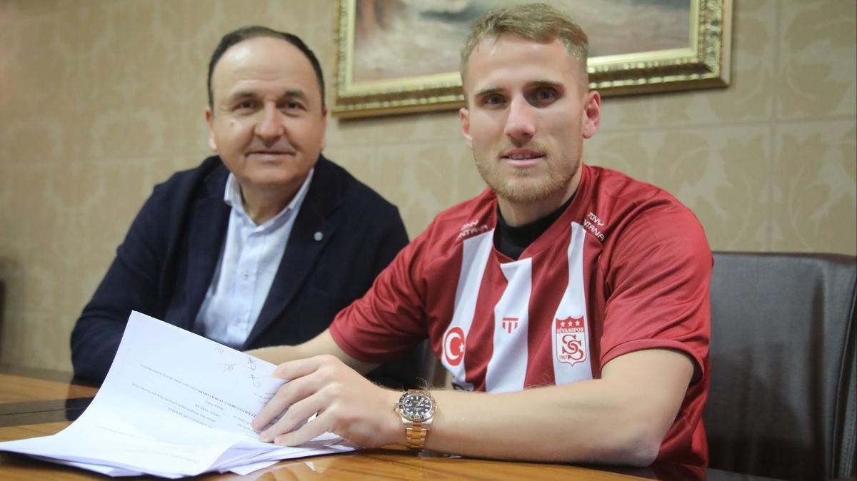 Demir Grup Sivasspor, Samu Saiz ile 1,5 yllk szleme imzalad
