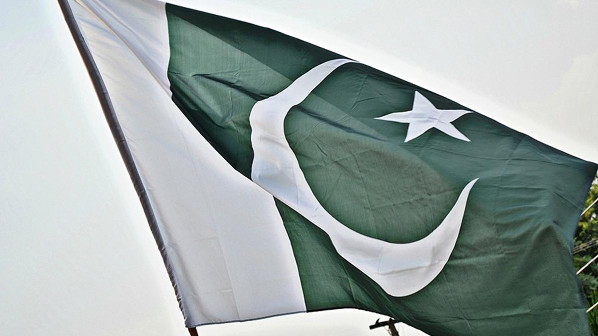 Pakistan'da otobs kazas: 44 kii hayatn kaybetti