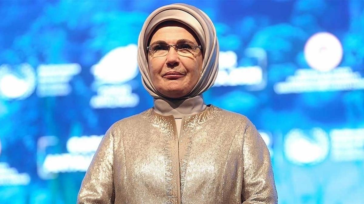 Emine Erdoan'a "Dr. Beck dl"