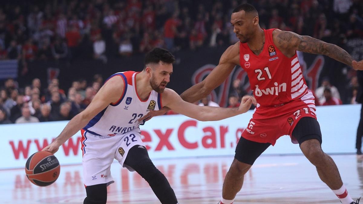 Anadolu Efes, deplasmandan malup dnyor