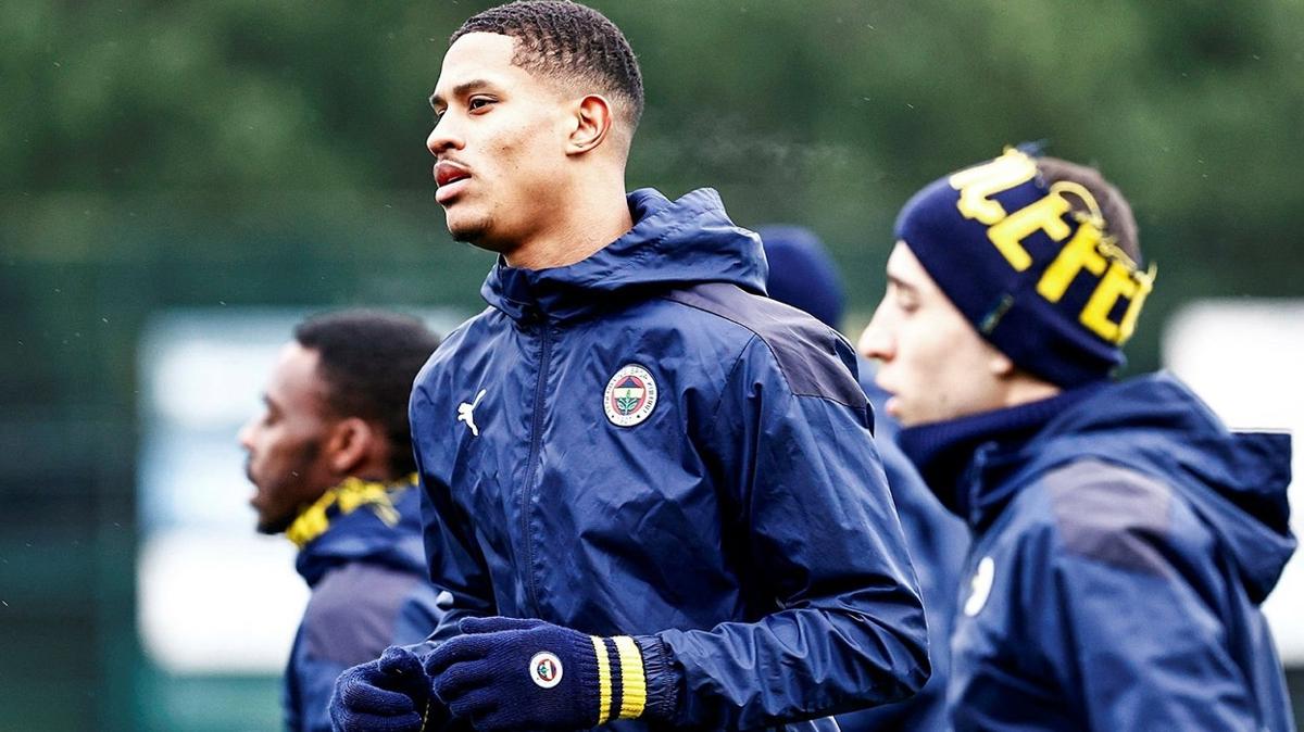 Fenerbahe'de almalar devam ediyor