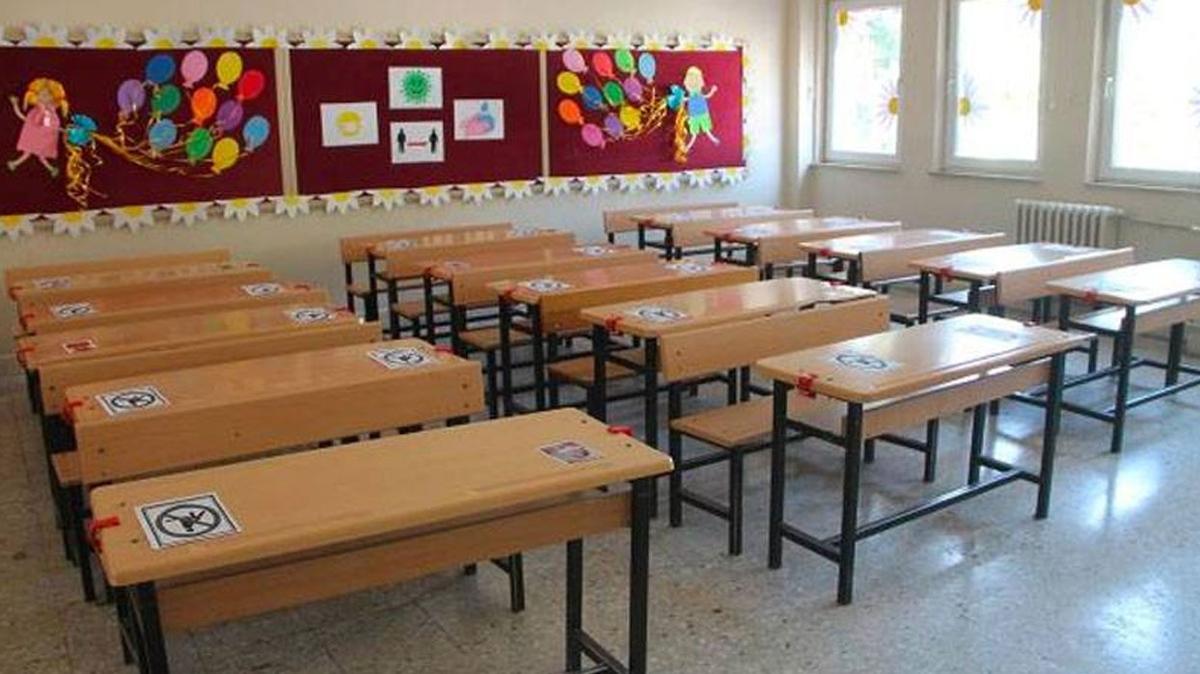 MEB Bakan Mahmut zer'den yeni aklama! 10 ilde okullar ne zaman alacak" 