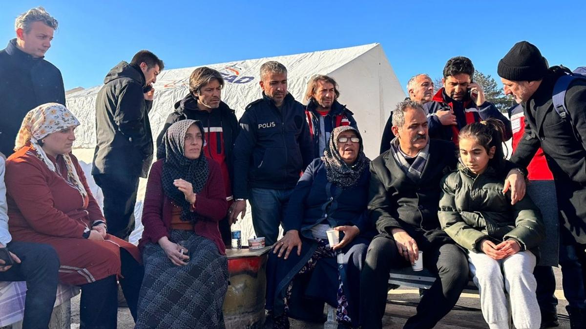 Bakanlktan deprem blgesindeki renciler iin "parasz yatllk" karar