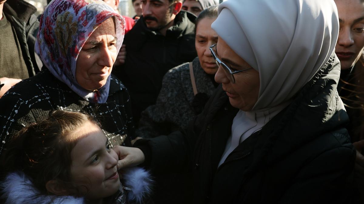 Lider elerinden Emine Erdoan'a taziye mesajlar