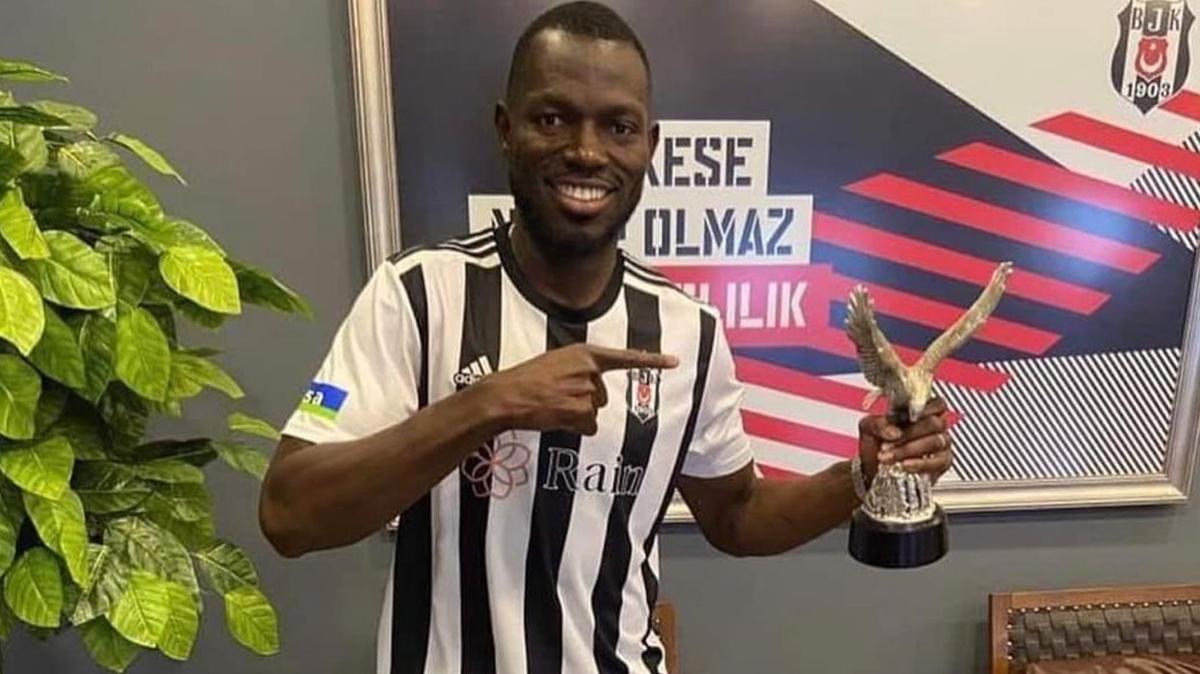 Omar Colley gelir gelmez Saiss'in formasn kapyor