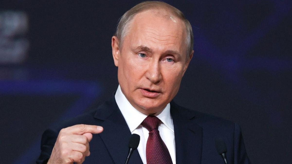 Putin: Rusya'nn sava alannda yenilmesi imkansz