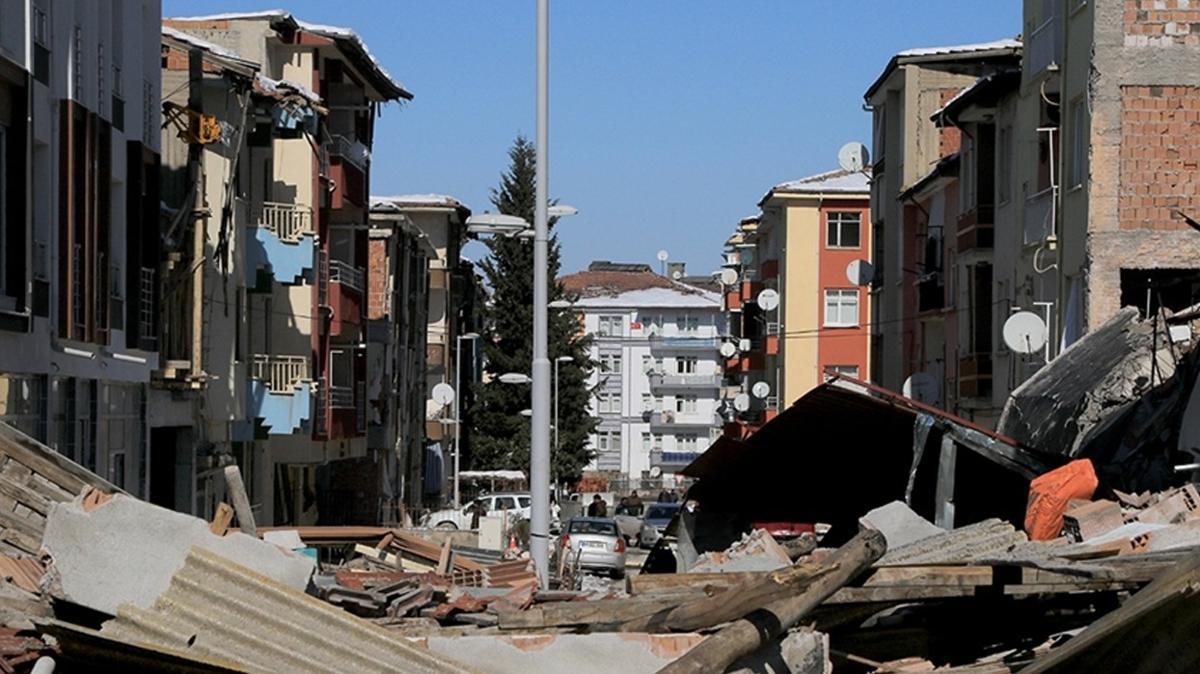 Deprem blgesinde enerji iletim hatlarnda sorun olmad akland