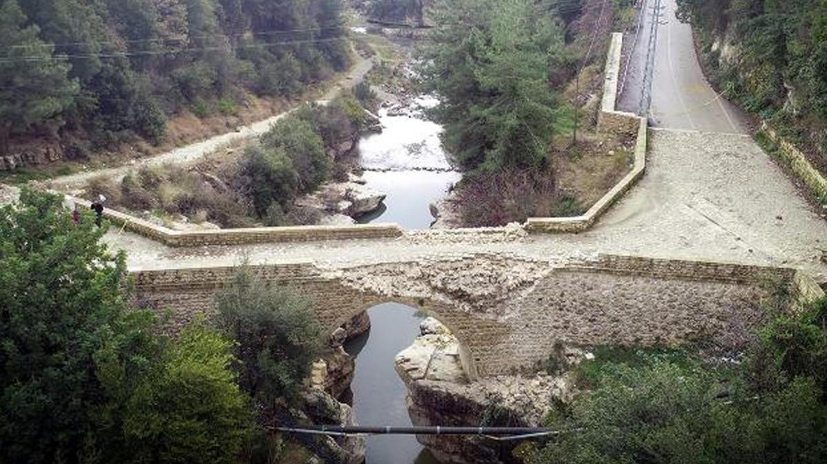 Hatay'daki Batayaz Kprs depremde zarar grd