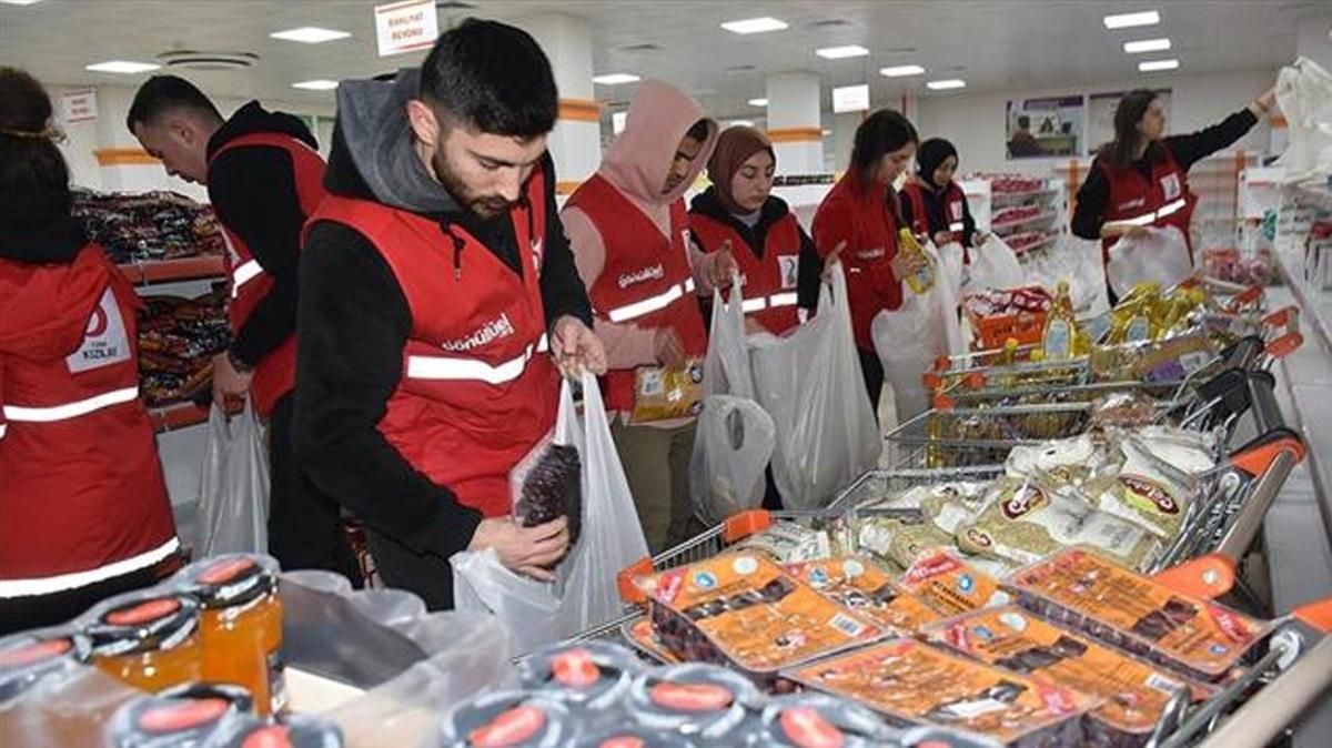 Kzlay'n at sosyal marketler depremzedelerin hizmetinde