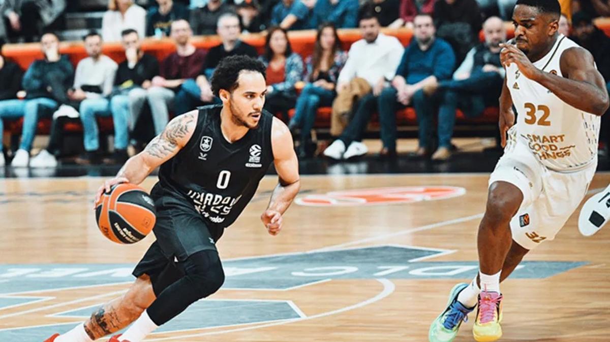 Anadolu Efes'ten Fransa'da zafer