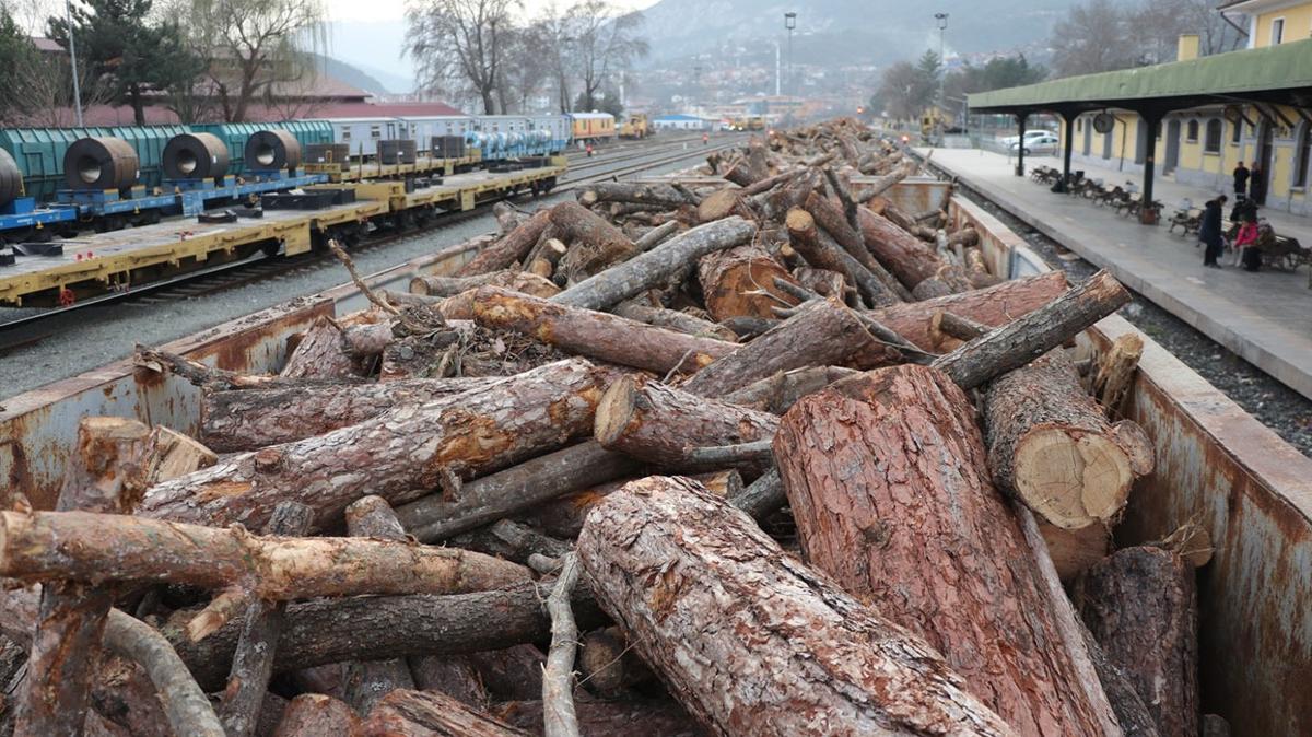 Karabk'ten Kahramanmara'a 20 vagon odun gnderildi