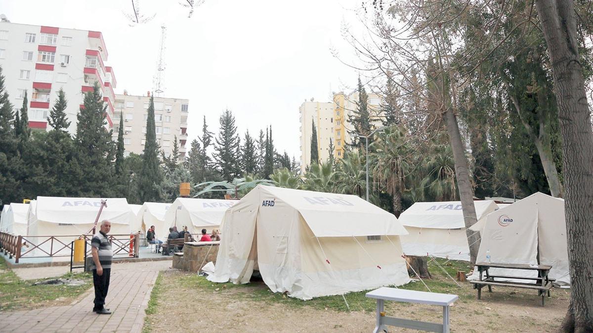 Adana'da endieli bekleyi