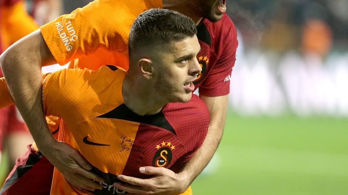 Milot Rashica galatasaray mertens fotoraflar resimleri