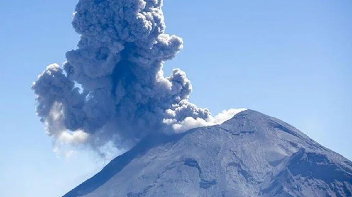 Meksika'daki Popocatepetl Yanarda'nda 7 patlama