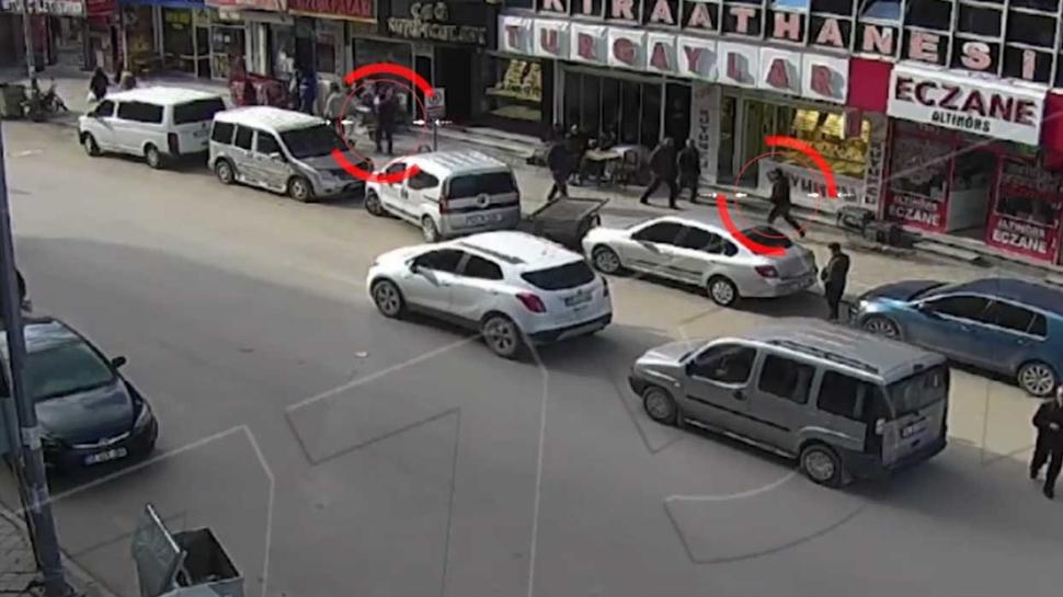 HDP binas�nda bombac� ter�rist... Giri� yapt��� anlar kameralara yans�d�