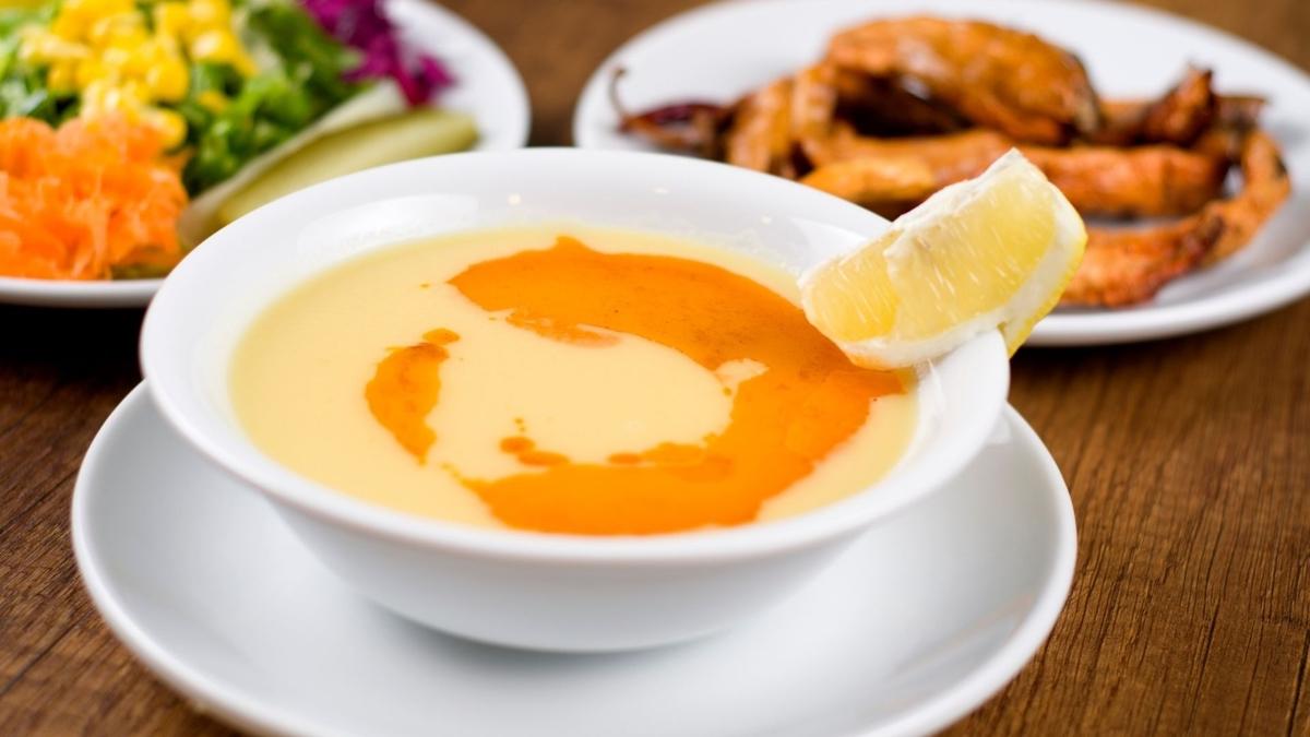Gneydou Anadolu mutfann ifa kayna! Soslu mercimek orbas nasl yaplr"