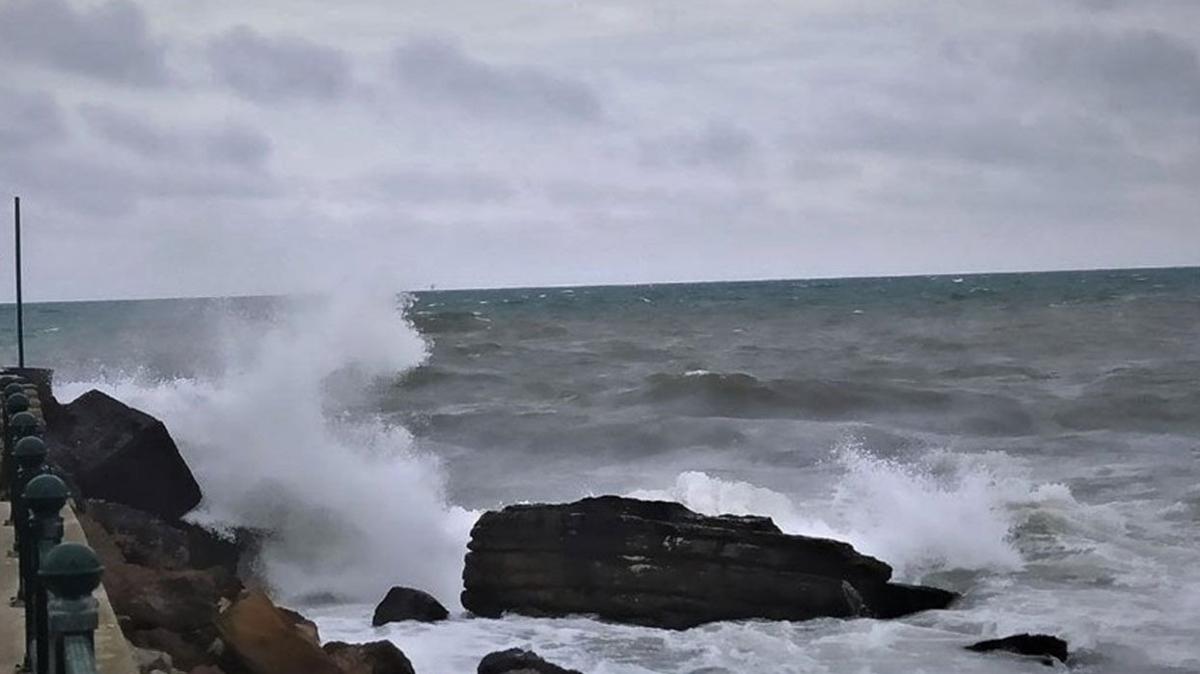 Marmara ve Ege blgelerine kuvvetli lodos uyars