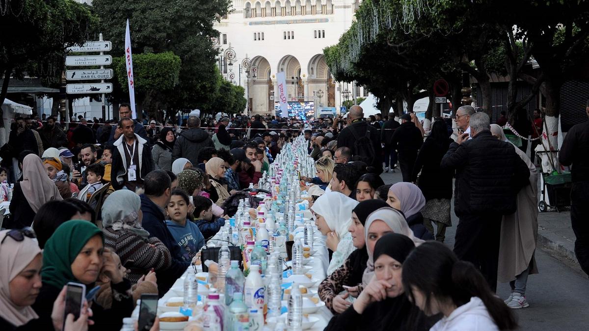 4 yl aradan sonra toplu iftarlar