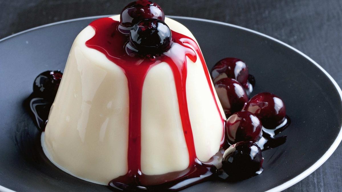 ftar sonras midenizi rahatlatacak tatl! Panna Cotta nasl yaplr"