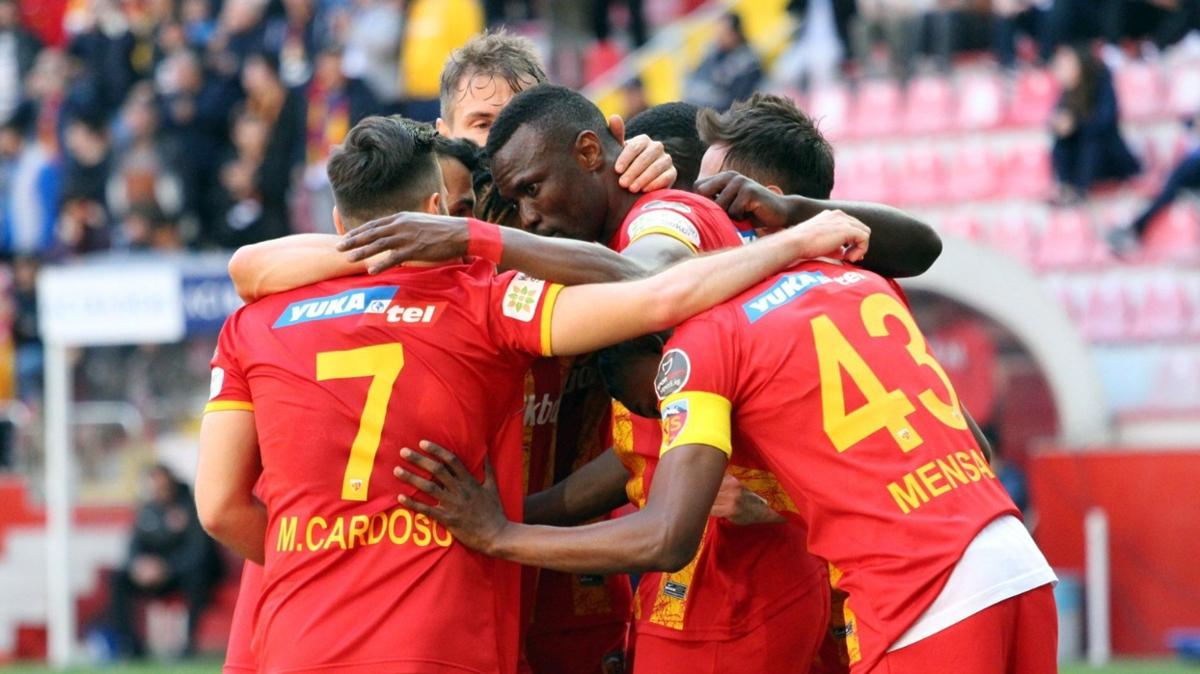 Kayserispor Galatasaray' gzne kestirdi! Hedef ilk 5