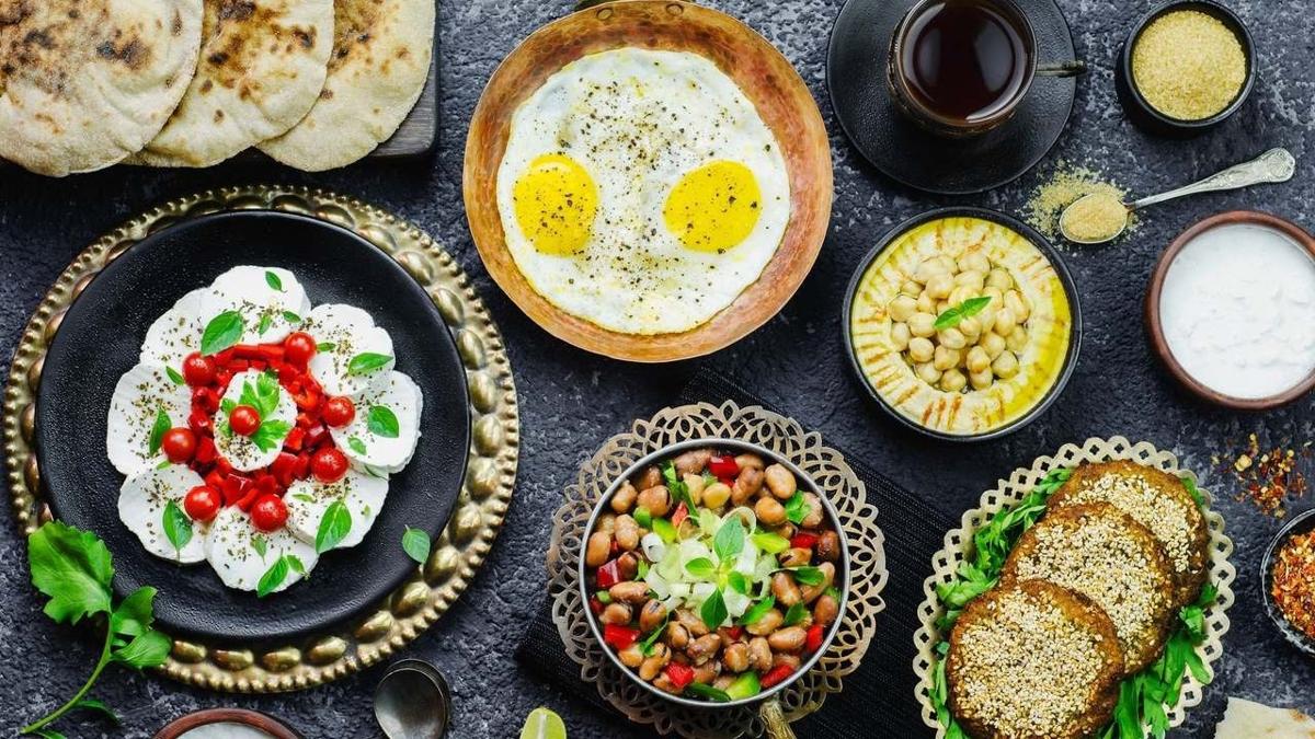 Sahur ve iftar aras barsaklara sper koruma salayan tavsiyeler! Yava yeme, orba ve yry 3 altn kural