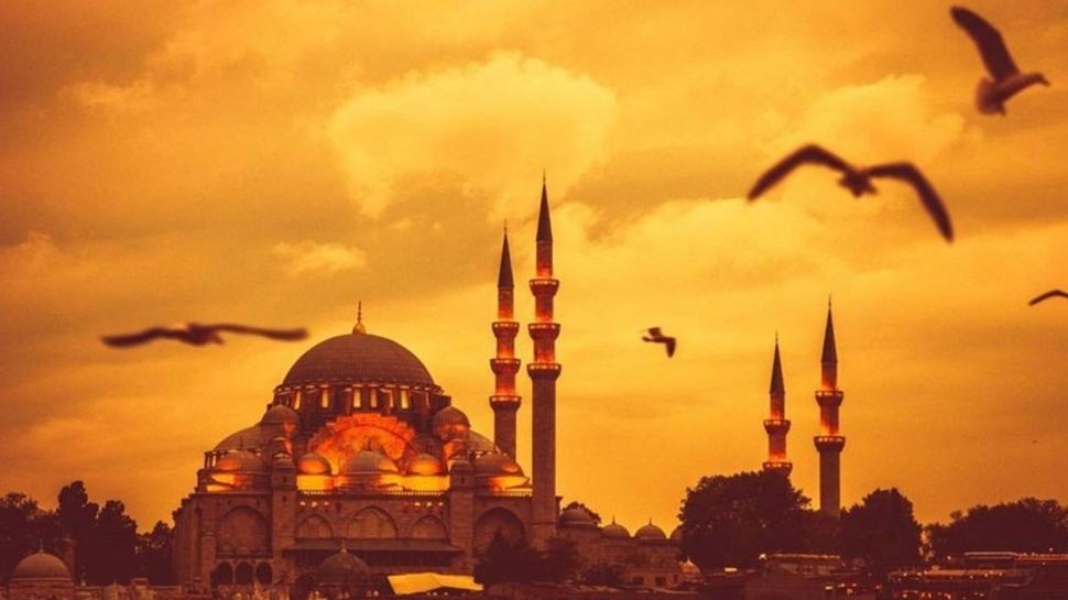 Kadir Gecesi ne zaman? Kadir Gecesi Ramazan'�n ka��nda, hangi g�ne denk geliyor?