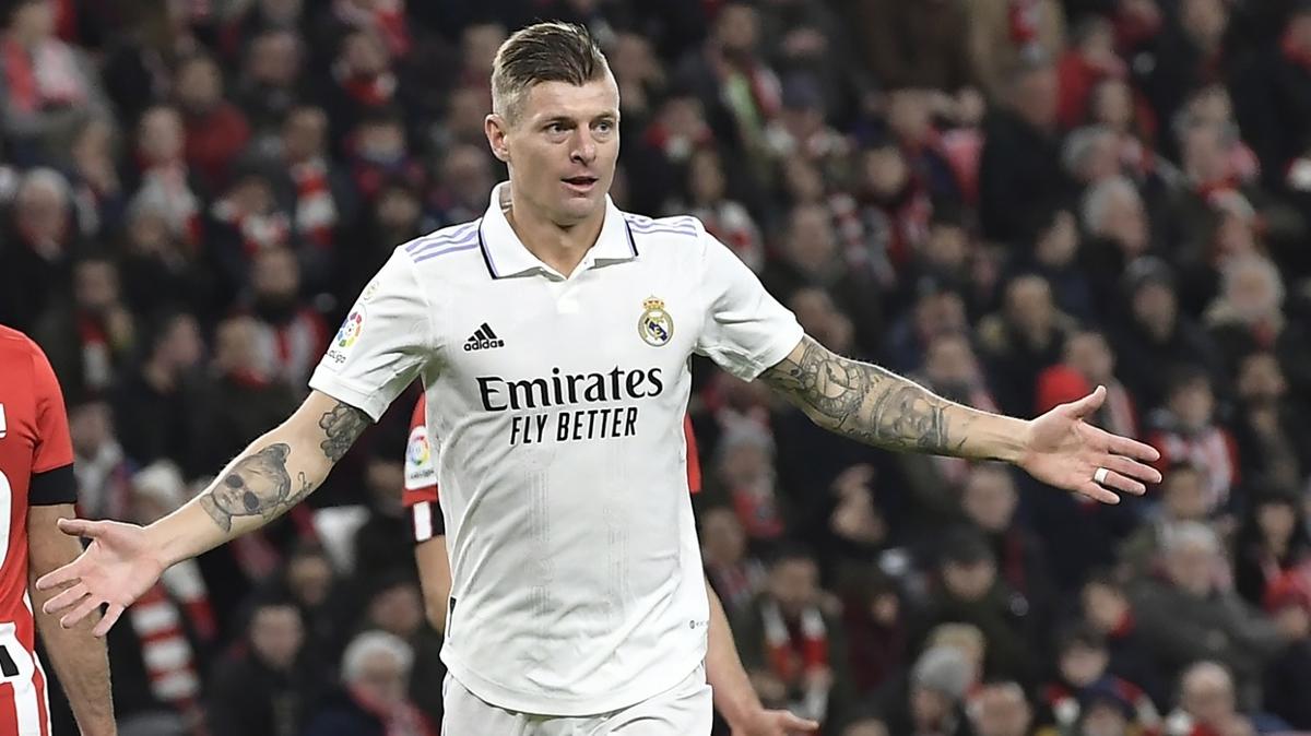 Toni Kroos 1 yllk imzay att