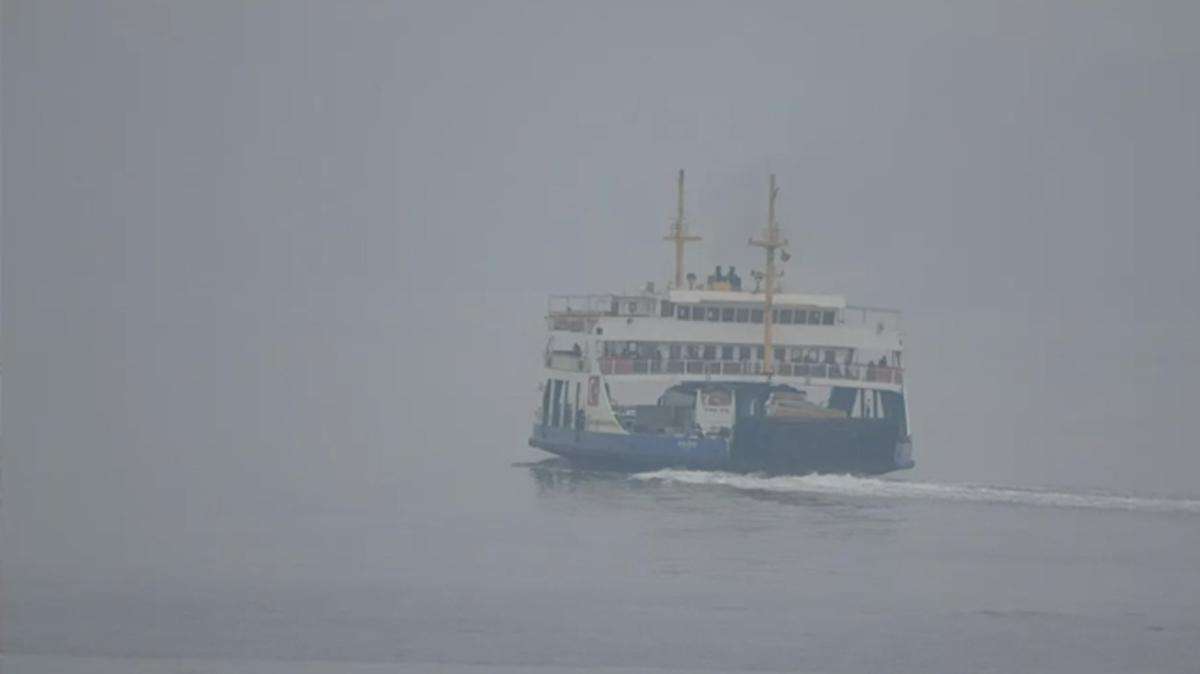 Son Dakika: anakkale Boaz transit gemi geilerine kapatld