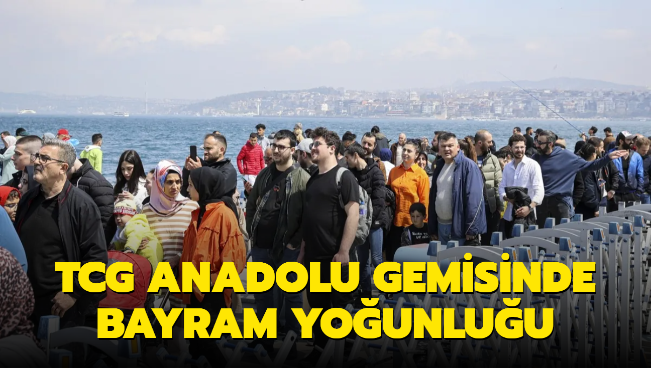 TCG Anadolu gemisinde bayram younluu