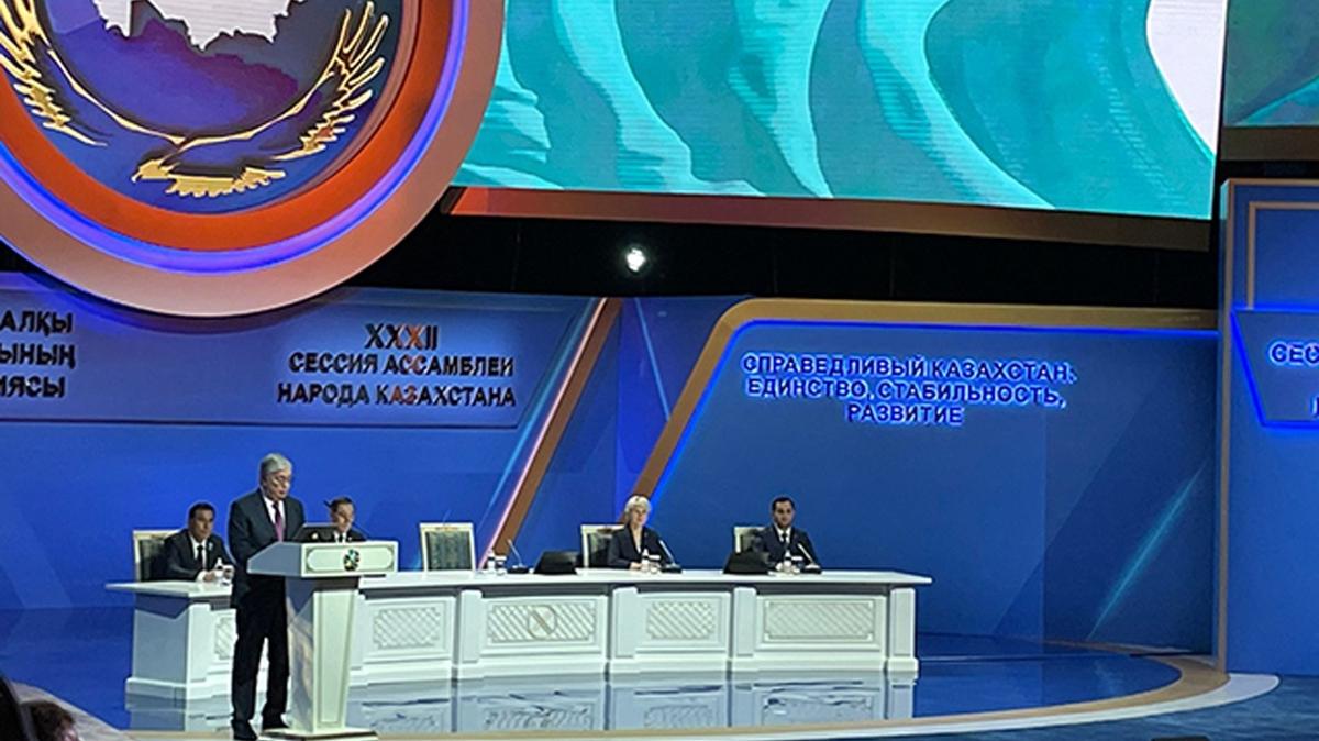 Kazakistan Halk Asamblesi topland