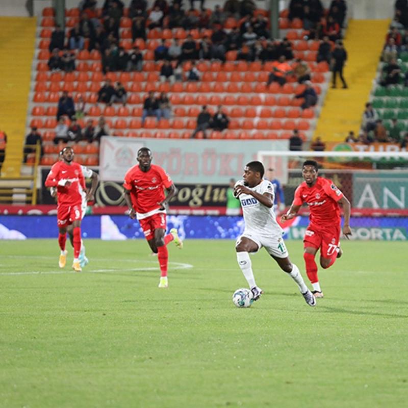 mer Erdoan galibiyet ile balad! Alanyaspor 1-0 mraniyespor