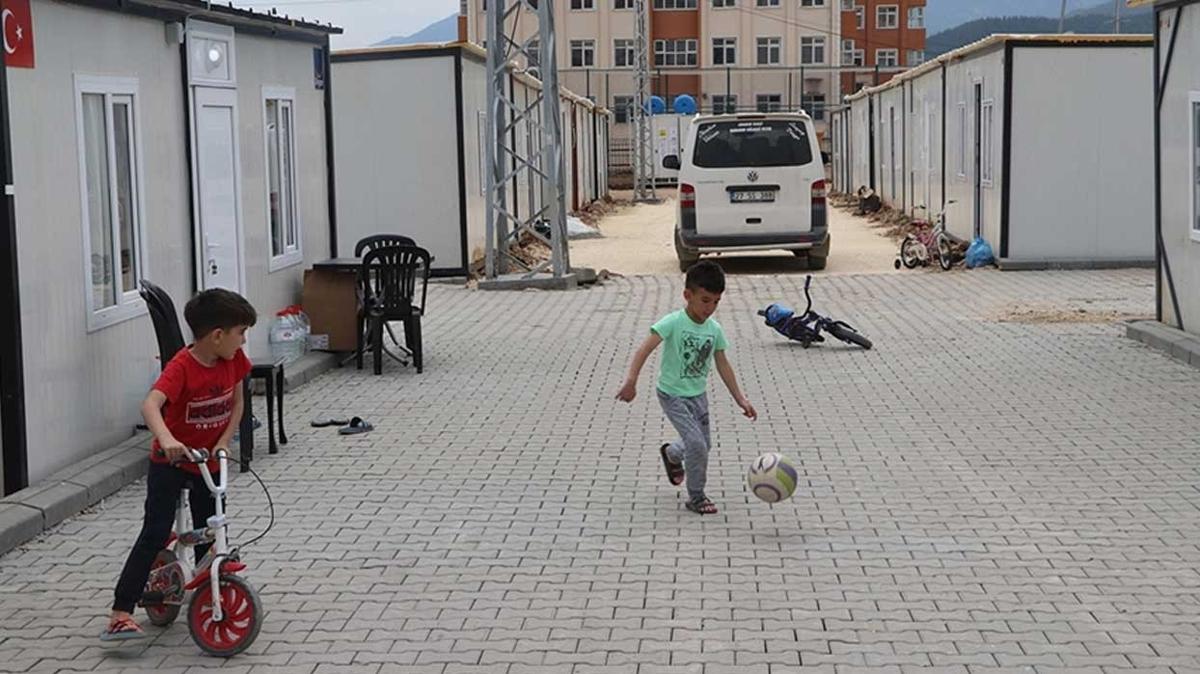 slahiye'de afetzedelerin konteynerlere geii byk lde tamamland