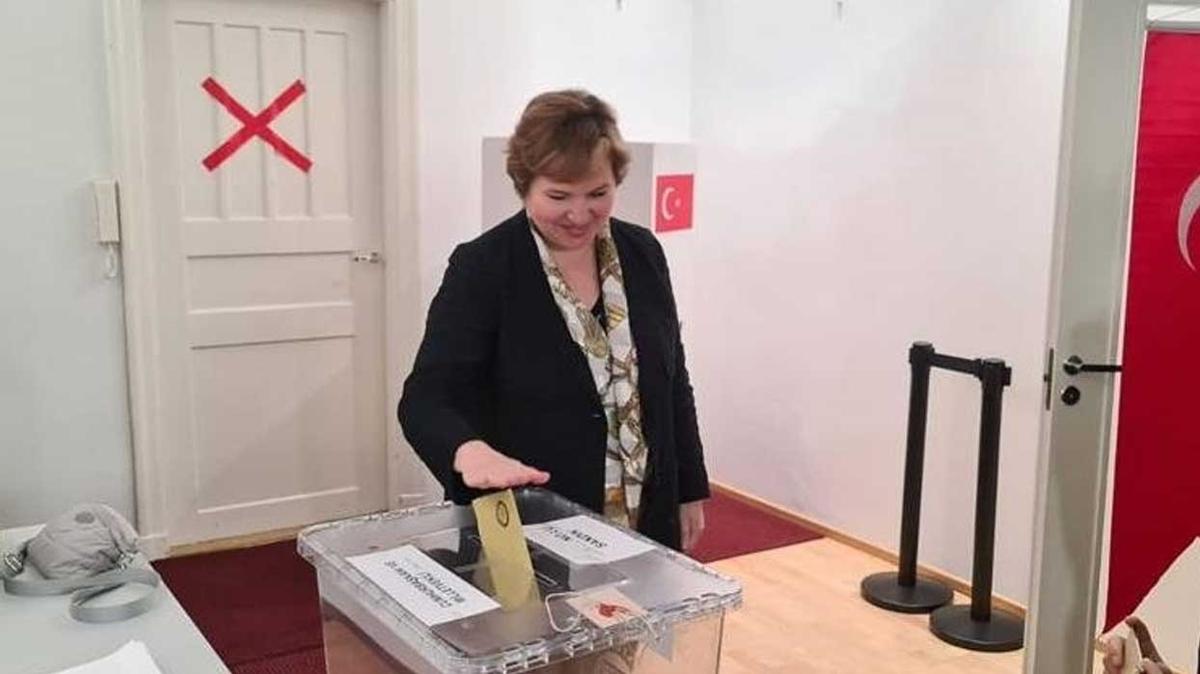 Trkiye'deki Cumhurbakan ve Milletvekili Seimleri iin Finlandiya'da oy verme ilemi balad
